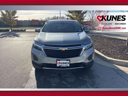Used 2024 Chevrolet Equinox LT image 3