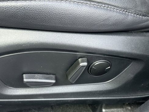 Used 2022 Ford Explorer Limited w/ Hybrid Equipment Group 310A RWD image 34