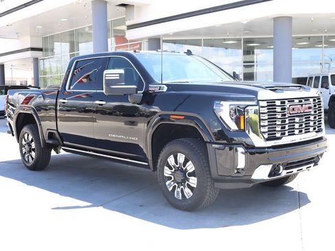 New 2026 GMC Sierra 3500 Denali w/ Denali Reserve Package AWD/4WD image 8
