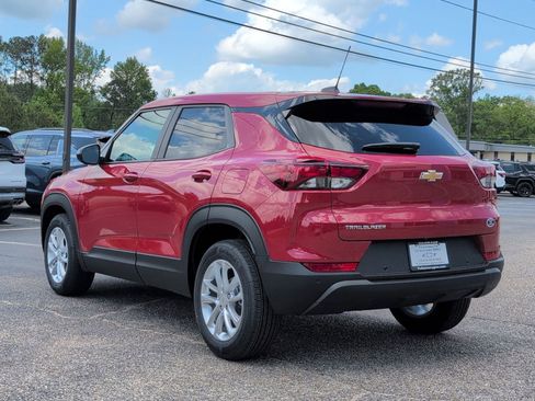 New 2026 Chevrolet TrailBlazer LS w/ LS Convenience Package FWD image 3