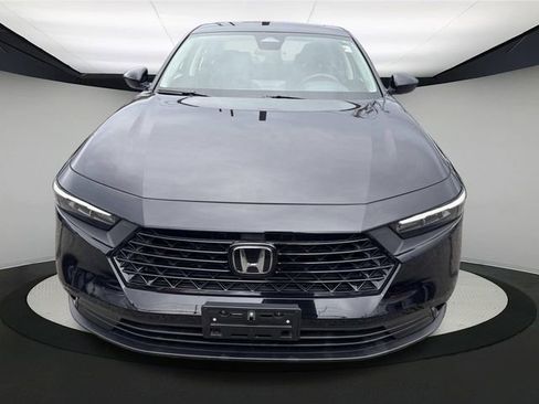 Used 2025 Honda Accord SE image 11