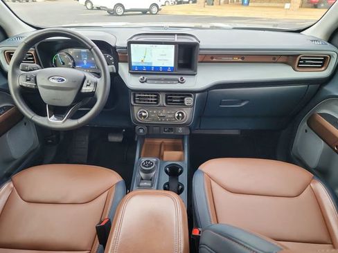 Used 2023 Ford Maverick Lariat w/ Lariat Luxury Package image 16