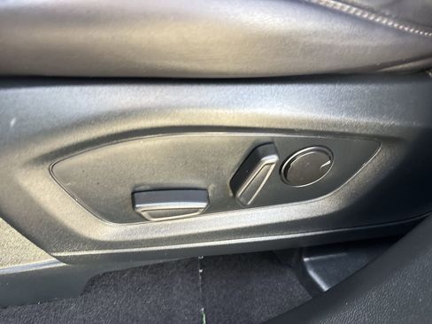 Used 2024 Ford Explorer XLT w/ Equipment Group 202A image 20