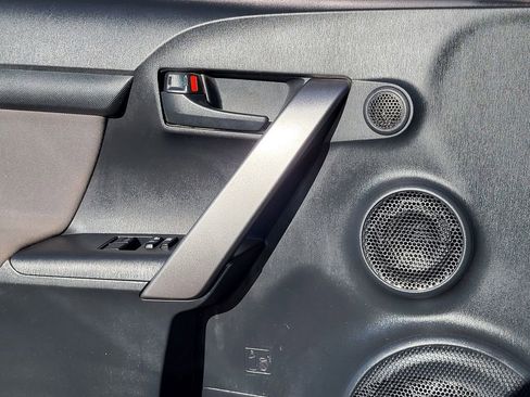 Used 2011 Scion tC image 19