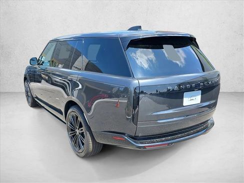 New 2025 Land Rover Range Rover Long Wheelbase SE image 7