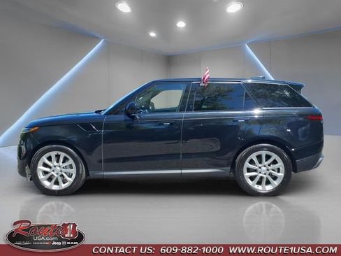 Used 2025 Land Rover Range Rover Sport SE AWD/4WD image 7