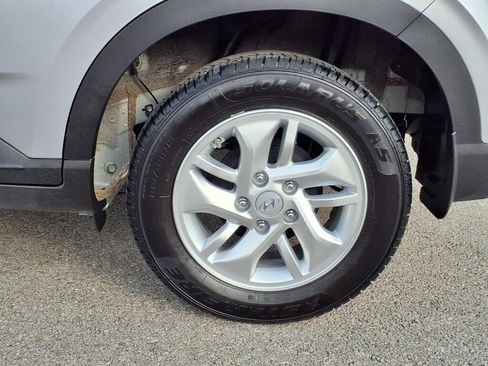 Used 2024 Hyundai Venue SE image 6