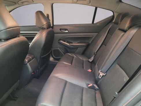 Used 2025 Nissan Altima 2.5 SR FWD image 18
