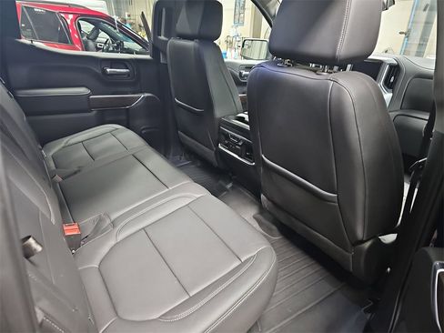 Used 2021 GMC Sierra 1500 SLT w/ SLT Premium Package image 11