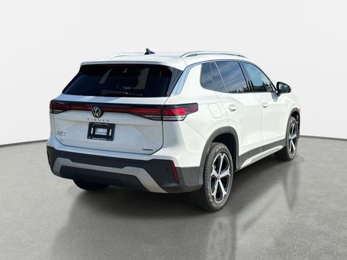 New 2025 Volkswagen Tiguan SE image 5