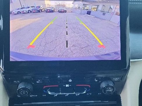 Used 2023 Jeep Grand Cherokee Limited w/ Trailer Tow Prep Group (B) AWD/4WD image 6