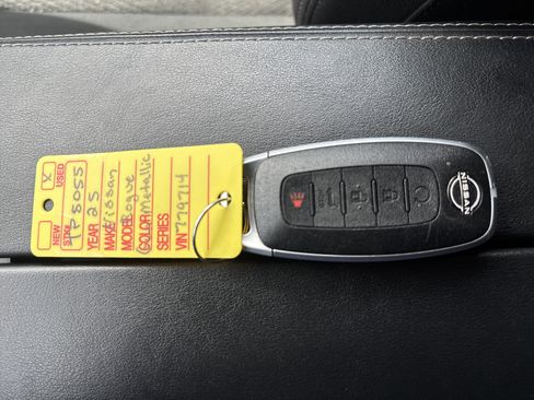 Used 2025 Nissan Rogue SV AWD/4WD image 28