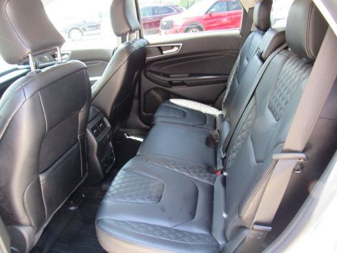 Used 2024 Ford Edge Titanium w/ Equipment Group 301A AWD/4WD image 33