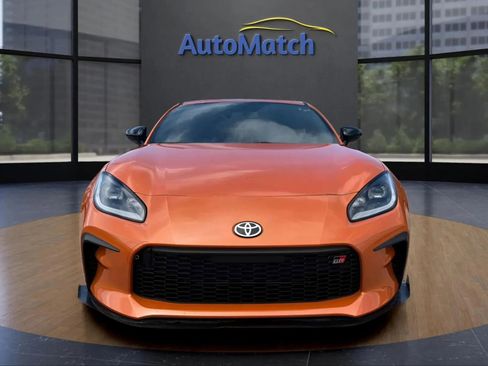 Used 2023 Toyota GR86 10th Anniversary SE RWD image 3