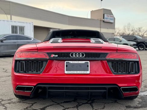 Used 2018 Audi R8 V10 image 11
