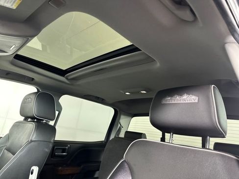 Used 2018 Chevrolet Silverado 2500 High Country w/ Duramax Plus Package image 12