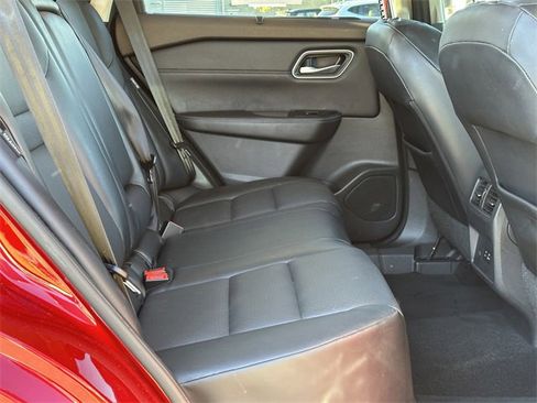 Used 2021 Nissan Rogue SV w/ Premium Package image 14