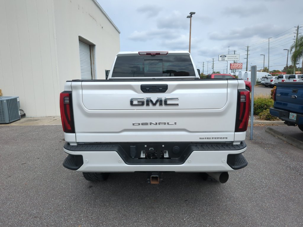Used 2024 GMC Sierra 2500 Denali Ultimate AWD/4WD image 7