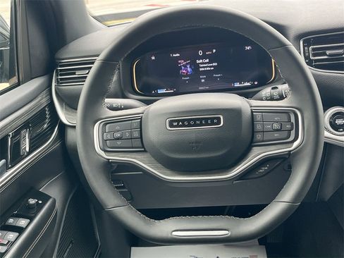 Used 2024 Jeep Wagoneer L Series II w/ Flexible Seating Group image 37