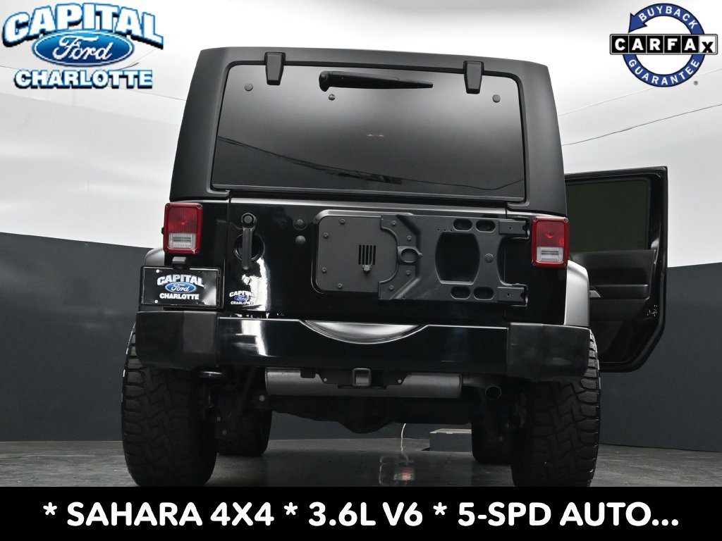 Used 2017 Jeep Wrangler Sahara w/ Connectivity Group AWD/4WD image 35