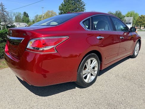 Used 2015 Nissan Altima 2.5 SL w/ Technology Package FWD image 4