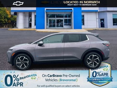 New 2026 Chevrolet Equinox EV LT image 9