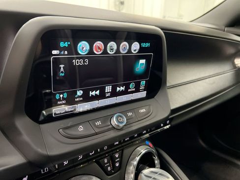 Used 2018 Chevrolet Camaro SS RWD image 14