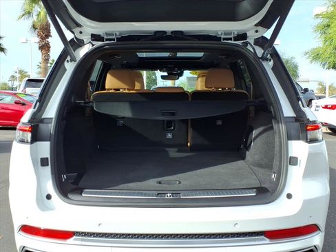 Used 2025 Jeep Grand Cherokee Summit image 10