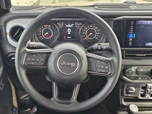 Used 2026 Jeep Wrangler Unlimited Sport AWD/4WD image 16