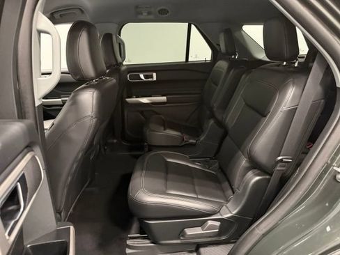 Used 2023 Ford Explorer XLT w/ Equipment Group 202A AWD/4WD image 29