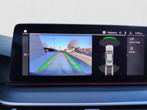 Used 2023 BMW 530i xDrive w/ Executive Package image 18