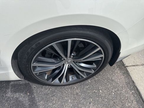 Used 2019 INFINITI Q60 3.0t Luxe w/ Essential Package image 6