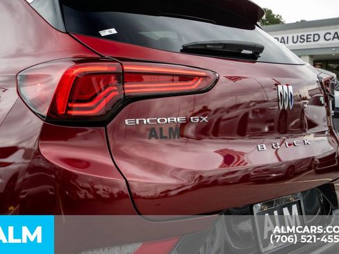 Used 2024 Buick Encore GX Sport Touring image 7