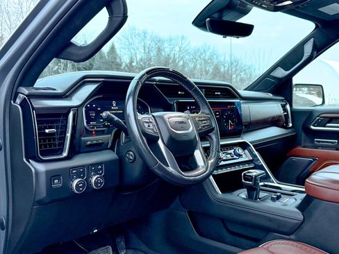 Used 2023 GMC Sierra 1500 Denali Ultimate image 15