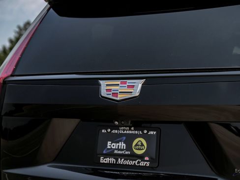 Used 2023 Cadillac Escalade Sport Platinum AWD/4WD image 15
