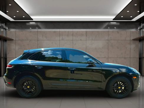Used 2023 Porsche Macan AWD/4WD image 11
