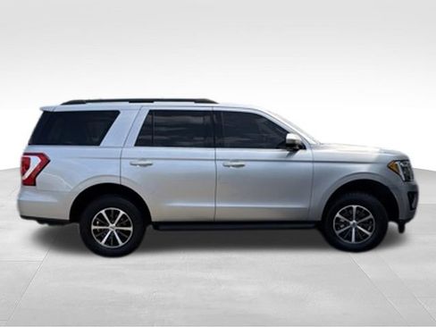 Used 2018 Ford Expedition XLT AWD/4WD image 6