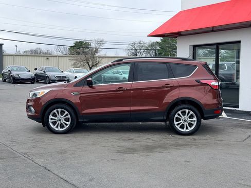 Used 2018 Ford Escape SE AWD/4WD image 3