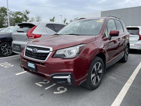 Used 2017 Subaru Forester 2.5i Limited AWD/4WD image 2