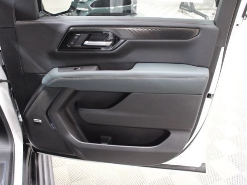 New 2026 GMC Yukon AT4 w/ AT4 Premium Plus Package AWD/4WD image 27