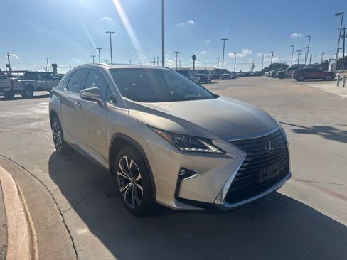 Used 2018 Lexus RX 350 FWD w/ Premium Package image 3