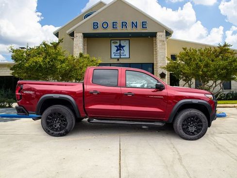 Used 2023 Chevrolet Colorado Trail Boss AWD/4WD image 7