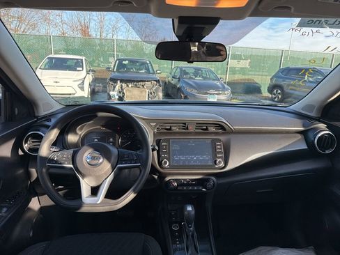 Used 2021 Nissan Kicks SV image 13