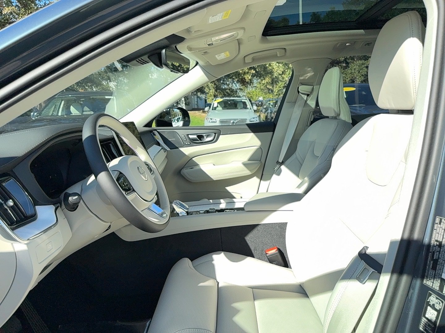 Used 2026 Volvo XC60 B5 Ultra w/ Protection Package Premier AWD/4WD image 12