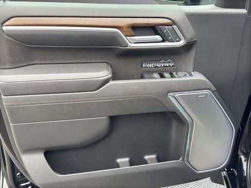 Certified 2025 Chevrolet Silverado 1500 High Country w/ High Country Premium Package AWD/4WD image 13
