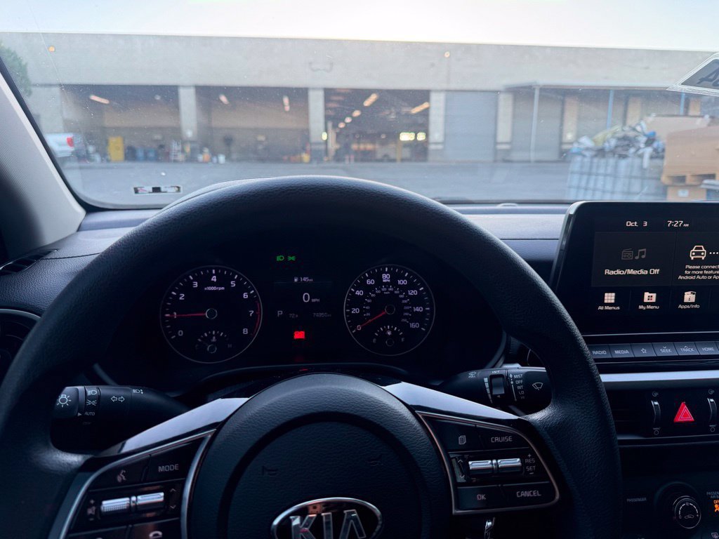Used 2020 Kia Forte LXS FWD image 5