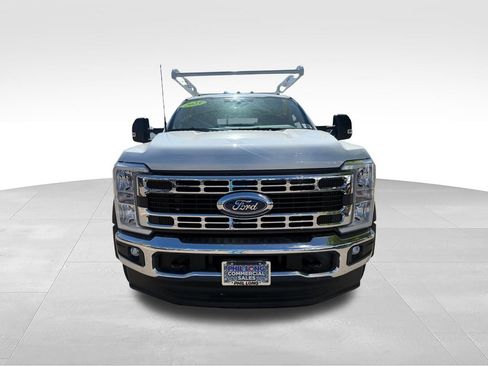 New 2025 Ford F550 4x4 Supercab Super Duty image 2