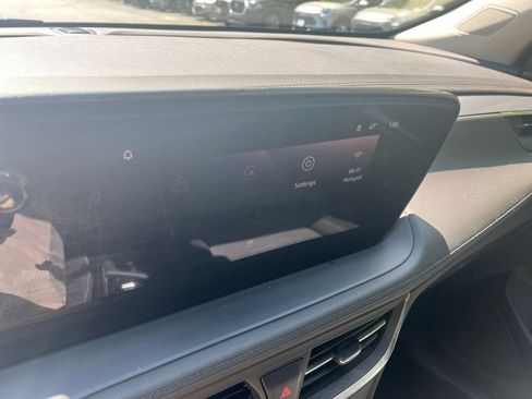 Used 2025 Buick Encore GX Preferred image 17