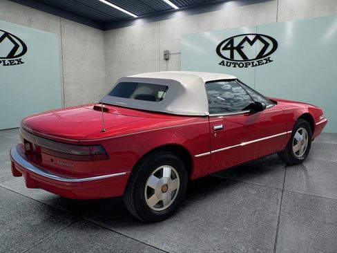 Used 1990 Buick Reatta Convertible FWD image 3