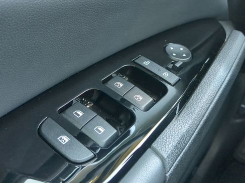 New 2026 Kia Sportage EX image 21